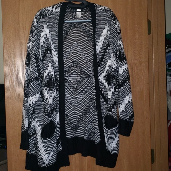 Divided Sweaters - H&M Cardigan